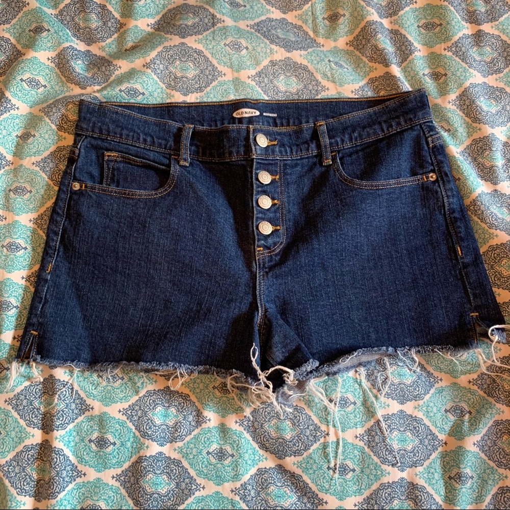 Old Navy Boyfriend jean shorts size 10
